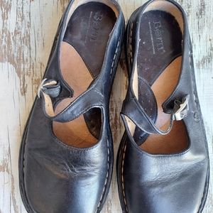Born women's size 7M black Mary Janes